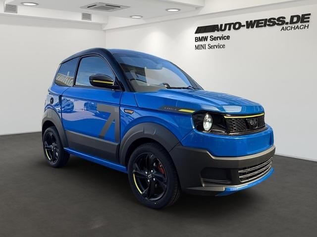 Gebraucht Ligier Myli 2025 Riffblaumetallic / schwarz (blau) Kleinwagen