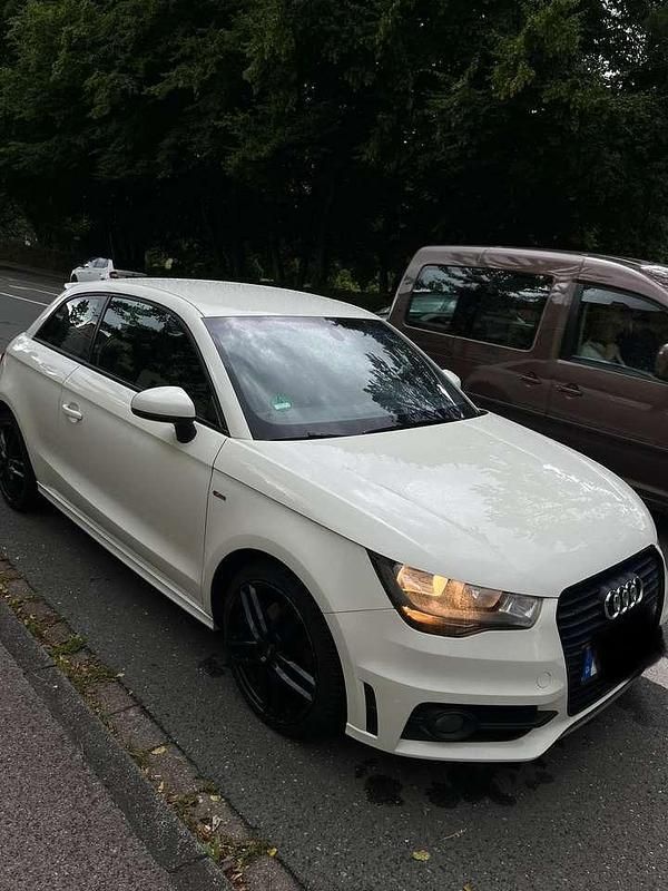 Weiß Gebraucht 2013 Audi A1 S-Line Kleinwagen | 7.000 € (Fairer Preis) - Bild 1/4