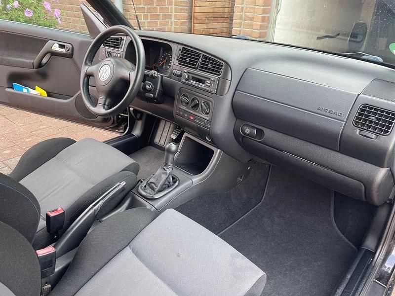 Gebraucht VW Golf Cabriolet Highline 116 PS (85 kW) 2000 Schwarz Cabrio