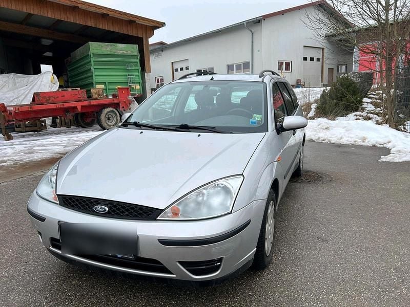 Silber Gebraucht 2004 Ford Focus Kombi | 299 € (Superpreis) - Bild 1/4