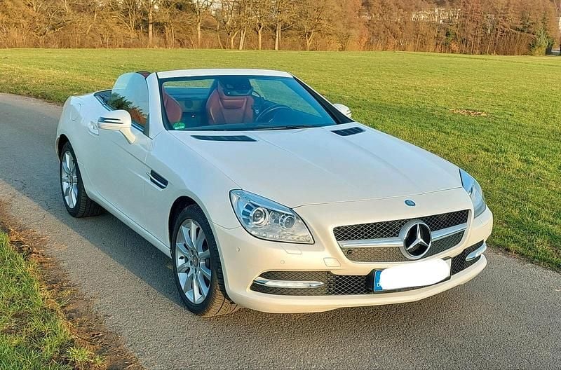 Gebraucht Mercedes SLK350 306 PS (225 kW) 2011 Weiß Cabrio