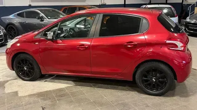 Gebraucht Peugeot 208 82 PS (60 kW) 2014 Rot Kleinwagen