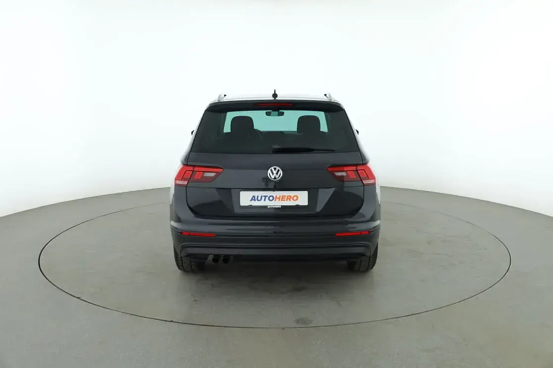 Gebraucht VW Tiguan Sound 150 PS (110 kW) 2017 Grau SUV