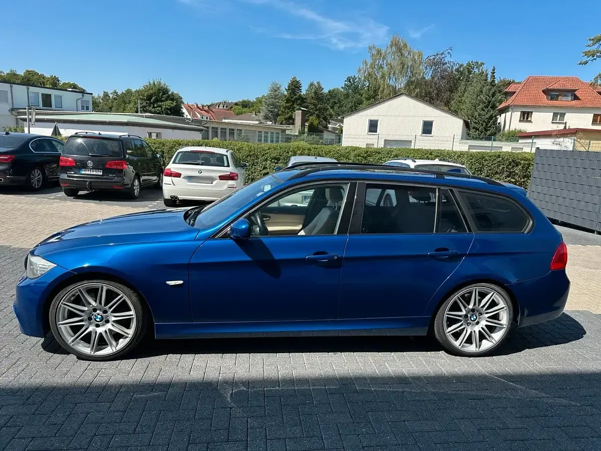 Gebraucht BMW 330 M Sport 245 PS (180 kW) 2009 Blau Kombi