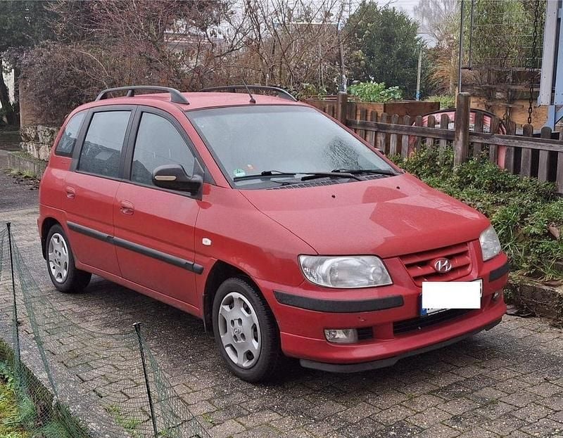 Rot Gebraucht 2002 Hyundai Matrix GLS Van / Kleinbus | 990 € (Guter Preis) - Bild 1/4