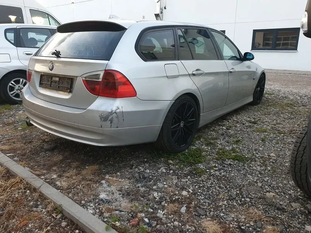 Gebraucht BMW 320 Performance 163 PS (119 kW) 2005 Silber Kombi