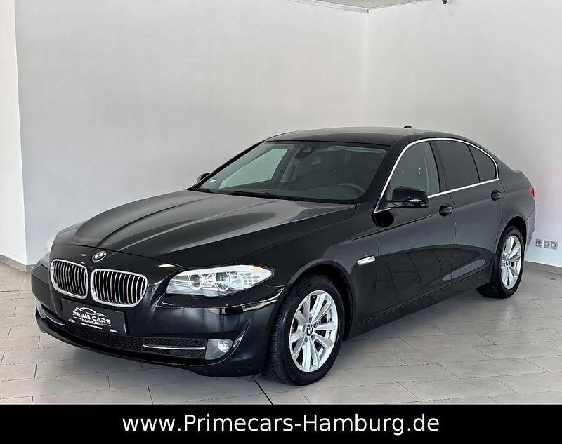 Schwarz Gebraucht 2012 BMW 520 M Sport Limousine | 13.990 € (Fairer Preis) - Bild 1/4