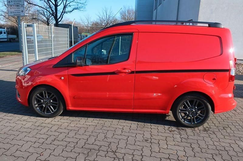 Gebraucht Ford Transit Sport 101 PS (74 kW) 2023 Rot Limousine