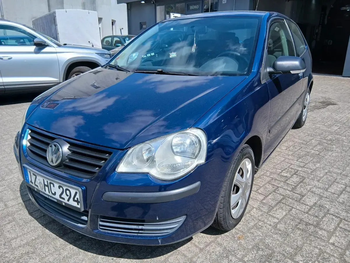 Gebraucht VW Polo 64 PS (47 kW) 2005 Blau Kleinwagen
