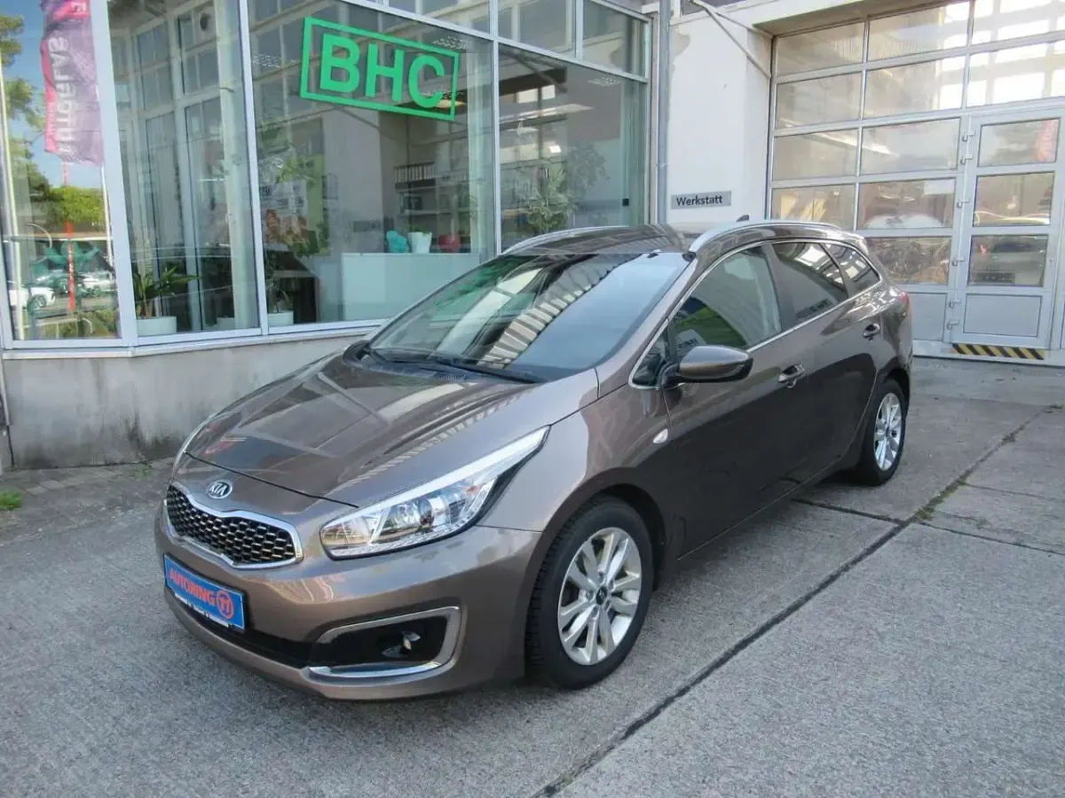 Gebraucht Kia Ceed Sportswagon 136 PS (100 kW) 2018 Sand track met. Kombi