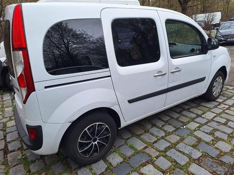 Gebraucht Renault Kangoo Authentique 106 PS (77 kW) 2013 Weiß Van / Kleinbus