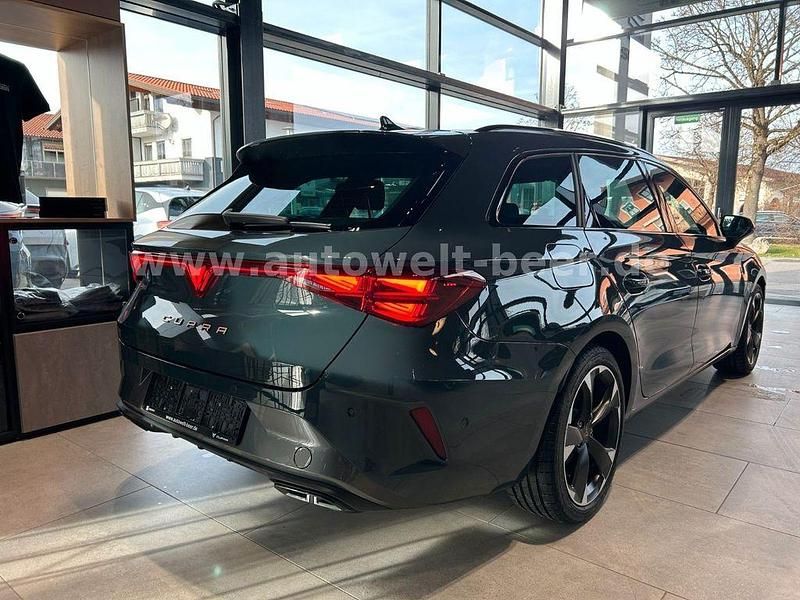 Neu Cupra Leon 204 PS (150 kW) 2025 Blau Limousine