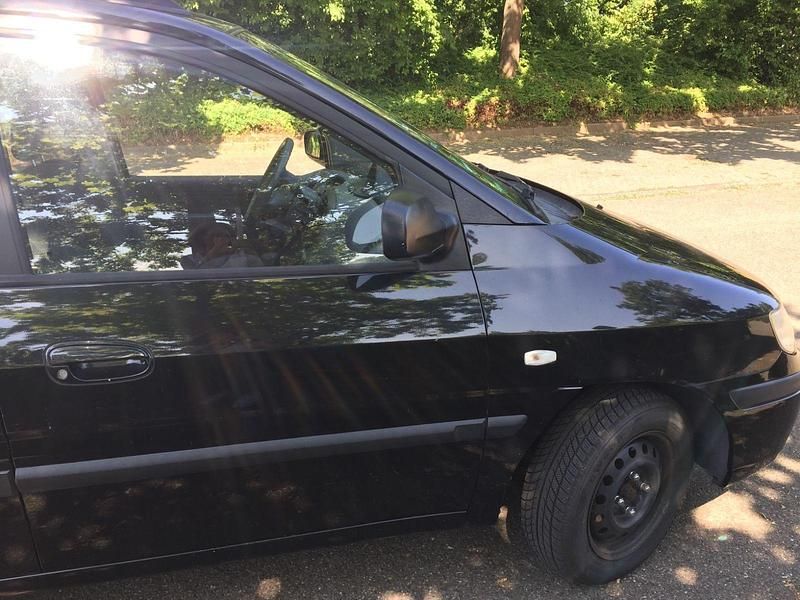 Gebraucht Hyundai Matrix Style 122 PS (89 kW) 2008 Schwarz Van / Kleinbus