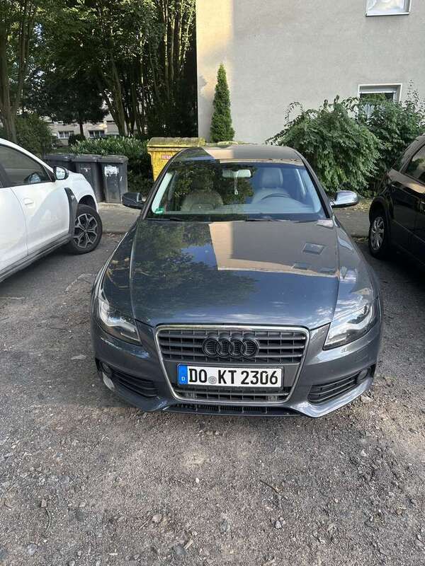 Gebraucht 2011 Audi A4 Ambiente Limousine | 5.500 € (Superpreis) - Bild 1/4