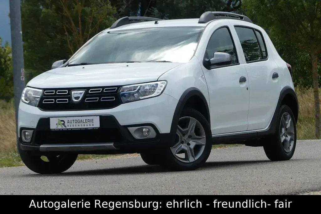 Gebraucht Dacia Sandero Stepway 90 PS (66 kW) 2019 Weiß Limousine
