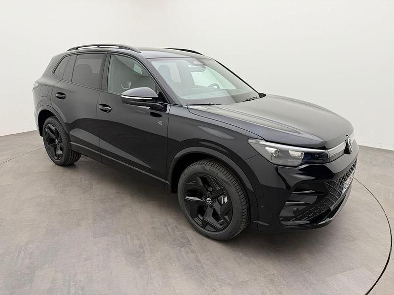 Gebraucht VW Tiguan R-line 193 PS (141 kW) 2025 Schwarz SUV