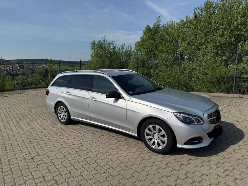 Silber Gebraucht 2015 Mercedes E200 Kombi | 12.500 € (Superpreis) - Bild 1/4