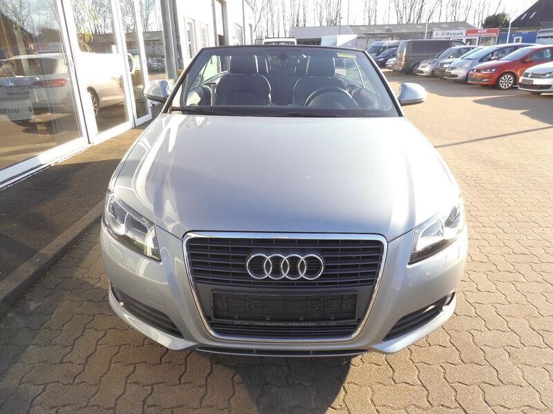 Silber Gebraucht 2010 Audi A3 Cabriolet S-Line Cabrio | 7.990 € (Etwas zu teuer) - Bild 1/4