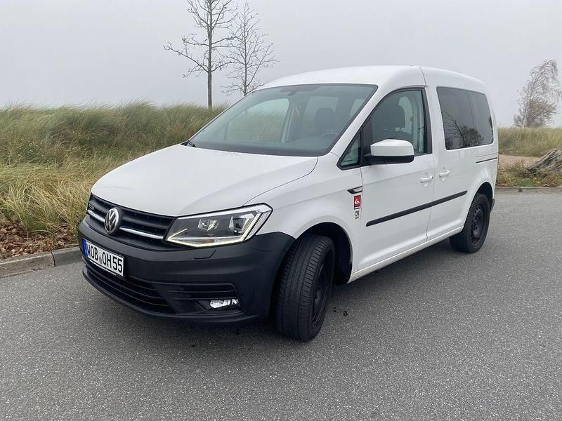 Weiß Gebraucht 2017 VW Caddy Van / Kleinbus | 11.200 € (Etwas zu teuer) - Bild 1/4