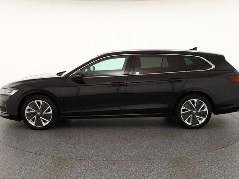 Gebraucht Skoda Superb 193 PS (141 kW) 2024 Schwarz Kombi