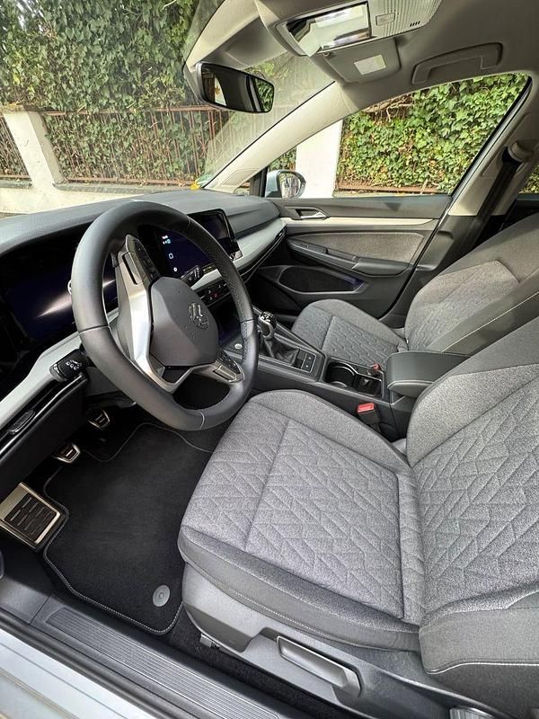 Gebraucht VW Golf VIII Move 2024 Silber Kleinwagen