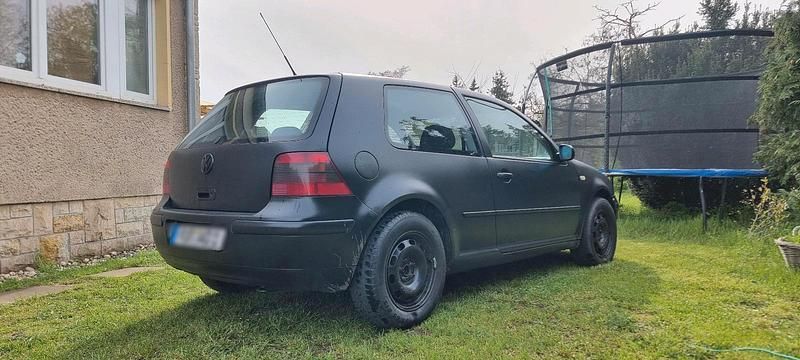 Second-hand VW Golf 116 CP (85 kW) 2000 Negru Coupe