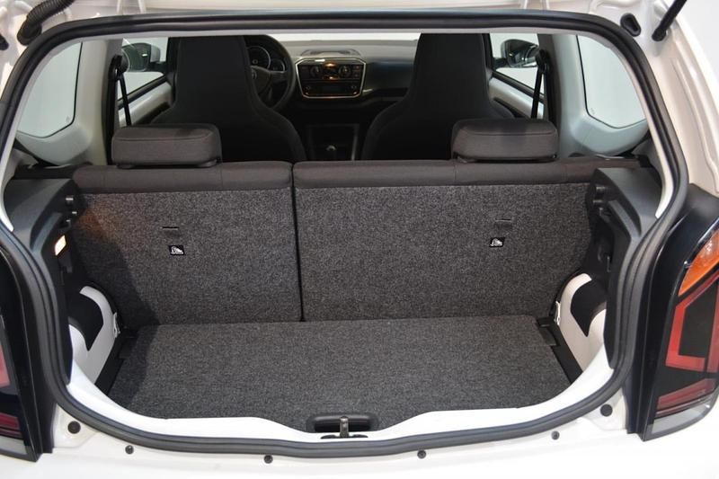 Second-hand VW up! Move 60 CP (44 kW) 2019 Alb Hatchback