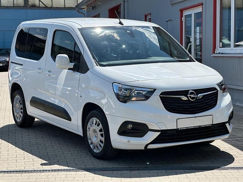 Jade weiss/arktis weiss Gebraucht 2021 Opel Combo Life Van / Kleinbus | 18.995 € (Fairer Preis) - Bild 1/4