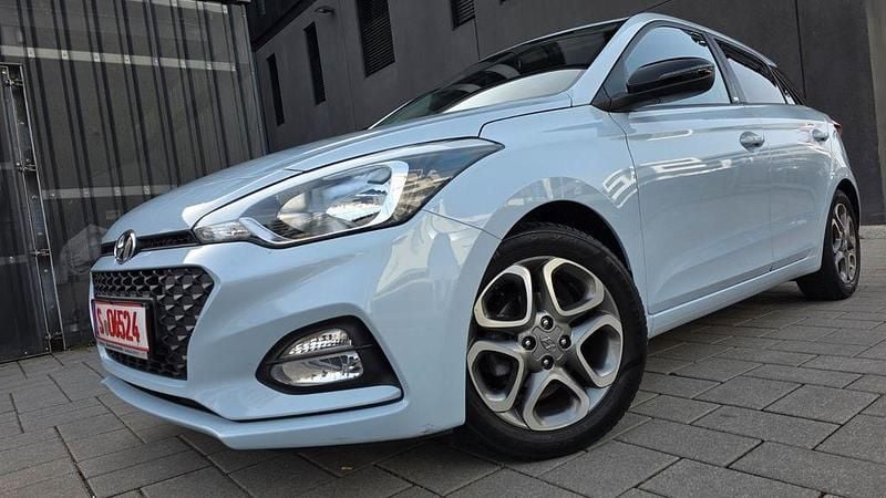 Gebraucht Hyundai i20 88 PS (64 kW) 2022 Grau Kleinwagen