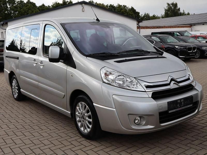 Silber Gebraucht 2014 Citroën Jumpy Exclusive Van / Kleinbus | 16.990 € - Bild 1/4