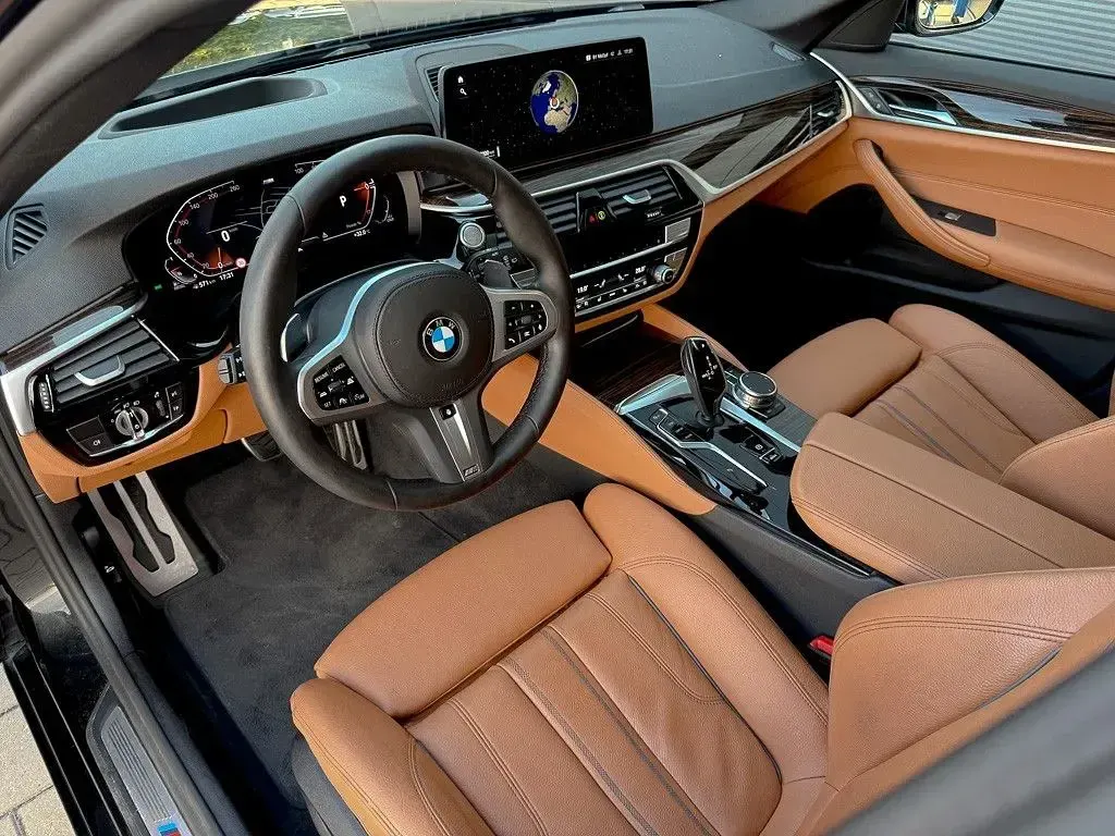 Gebraucht BMW 530 M Sport 286 PS (210 kW) 2022 Schwarz Limousine