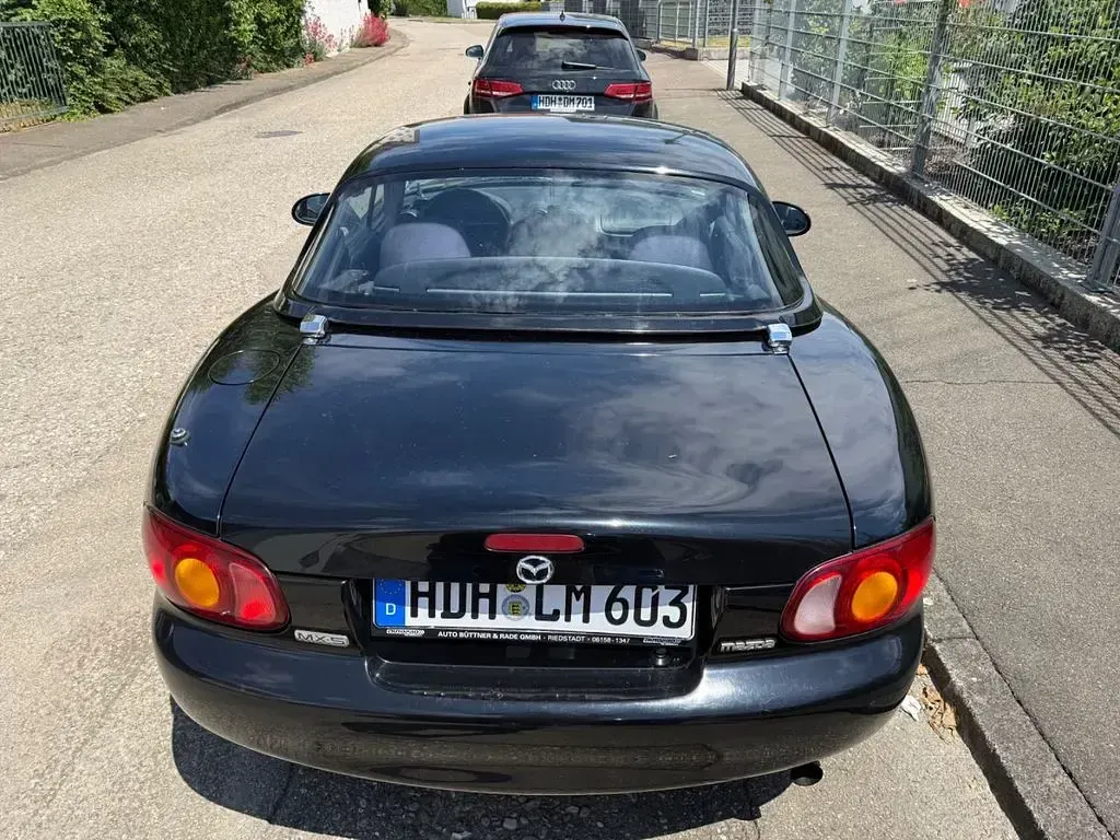 Gebraucht Mazda MX5 140 PS (102 kW) 1998 Schwarz Cabrio