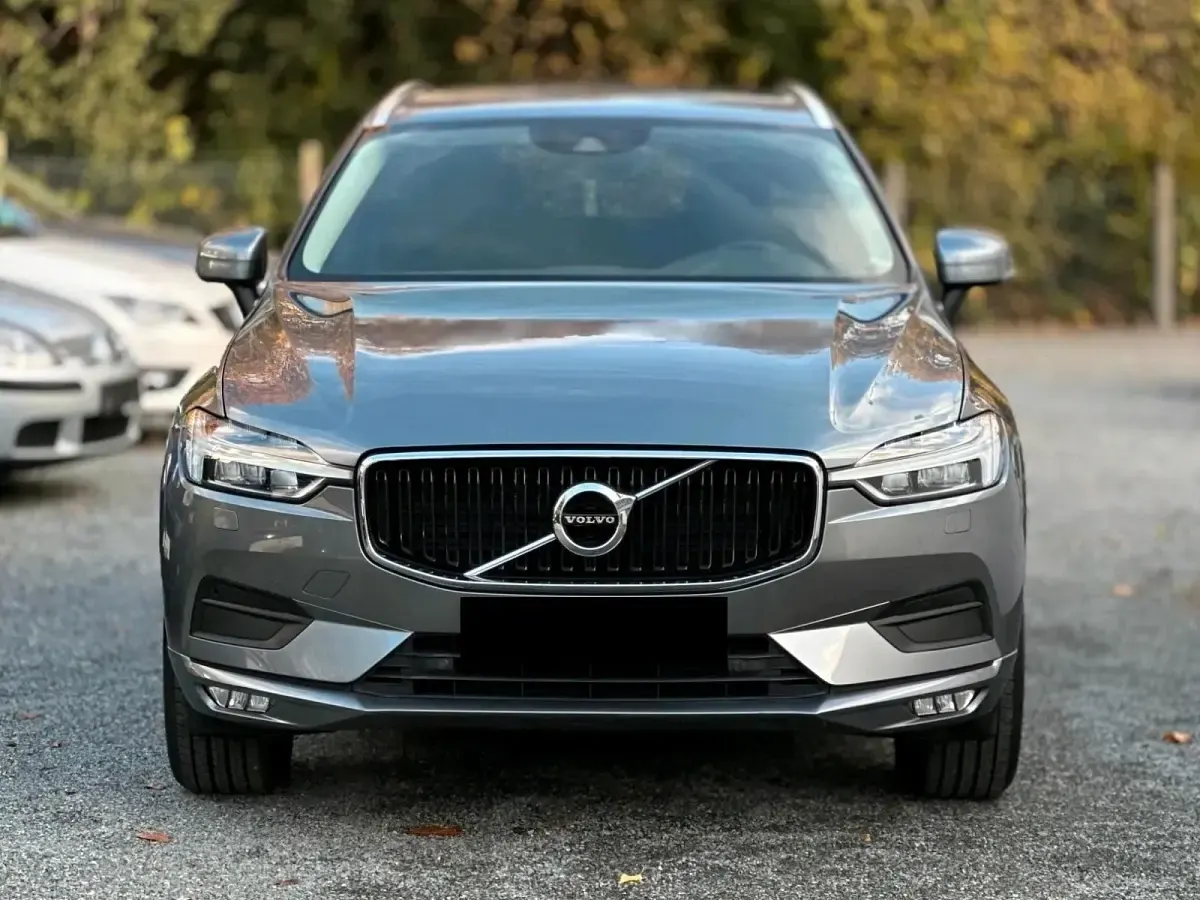 Second-hand Volvo XC60 Momentum 235 CP (172 kW) 2018 Gri SUV