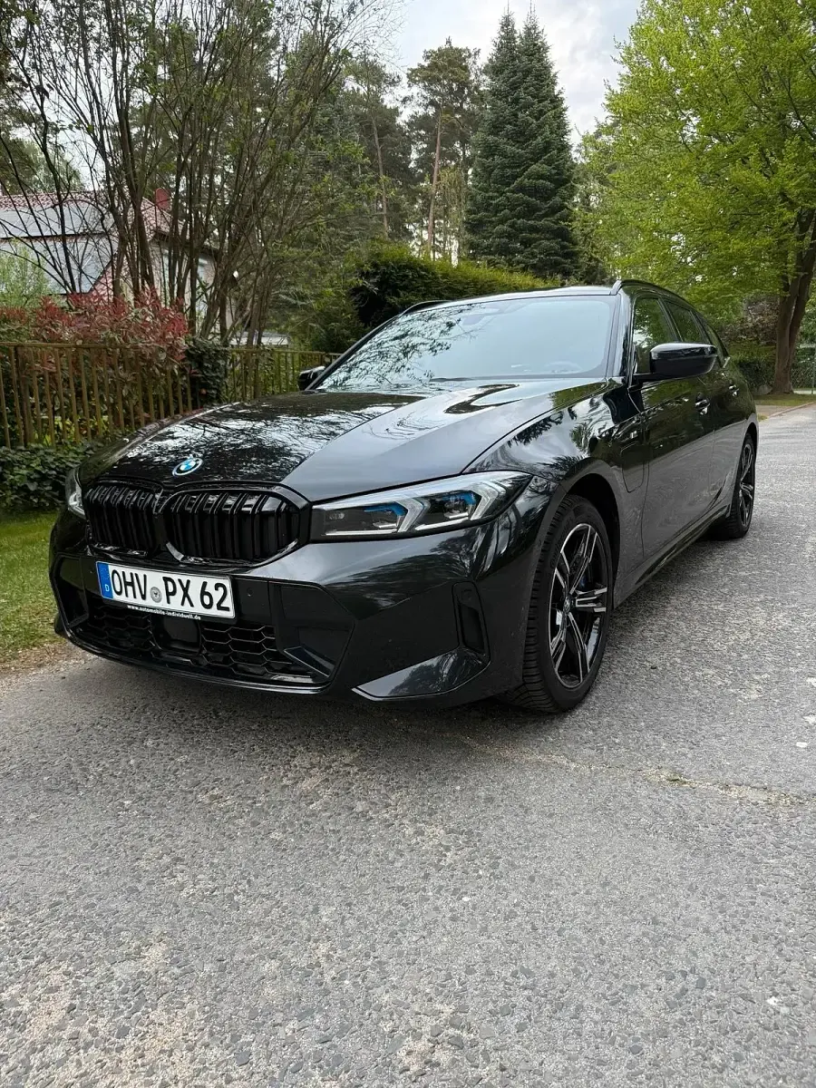 Käytetty BMW 330e Performance 292 HP (214 kW) 2024 Musta Farmari