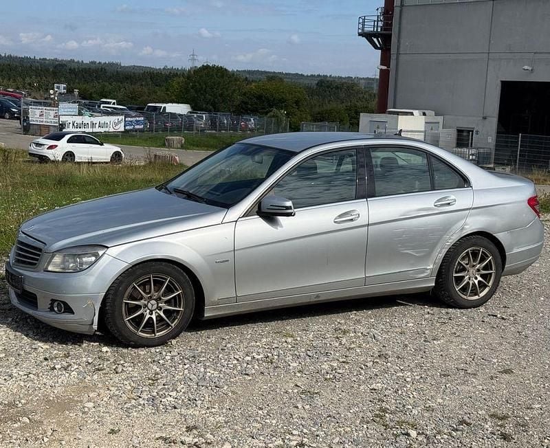 Silber Gebraucht 2008 Mercedes C180 Limousine | 2.650 € (Superpreis) - Bild 1/4