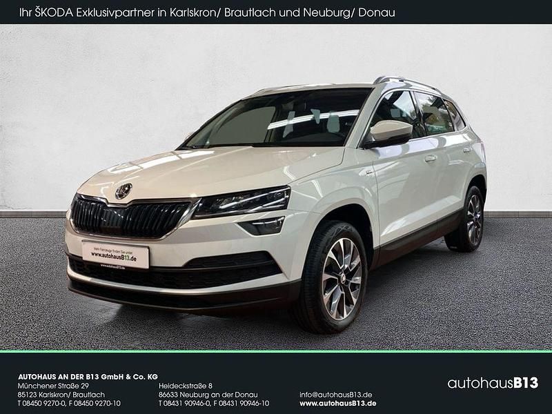 Moonweiss perleffekt met. moonweiss perleffekt met. Gebraucht 2020 Skoda Karoq Drive SUV | 22.690 € (Fairer Preis) - Bild 1/4