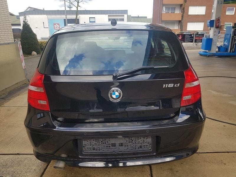Gebraucht BMW 116 116 PS (85 kW) 2011 Schwarz Kleinwagen
