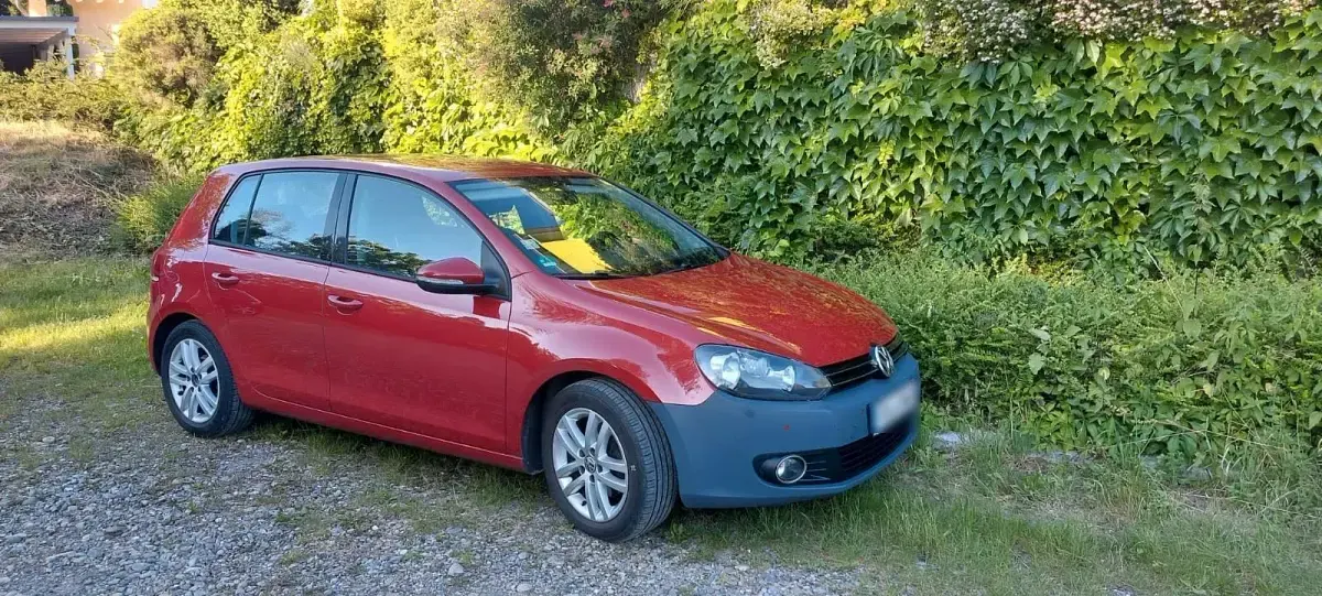 Gebraucht VW Golf VI Highline 122 PS (89 kW) 2011 Rot Kleinwagen