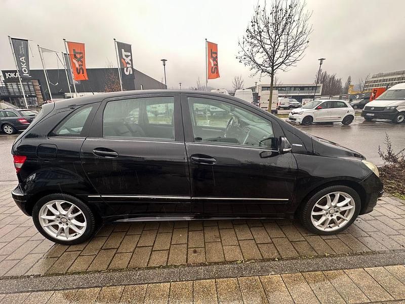 Gebraucht Mercedes B150 95 PS (69 kW) 2009 Schwarz Van / Kleinbus