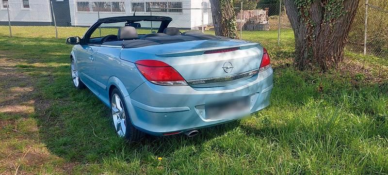 Gebraucht Opel Astra Cabriolet 200 PS (147 kW) 2009 Blau Cabrio