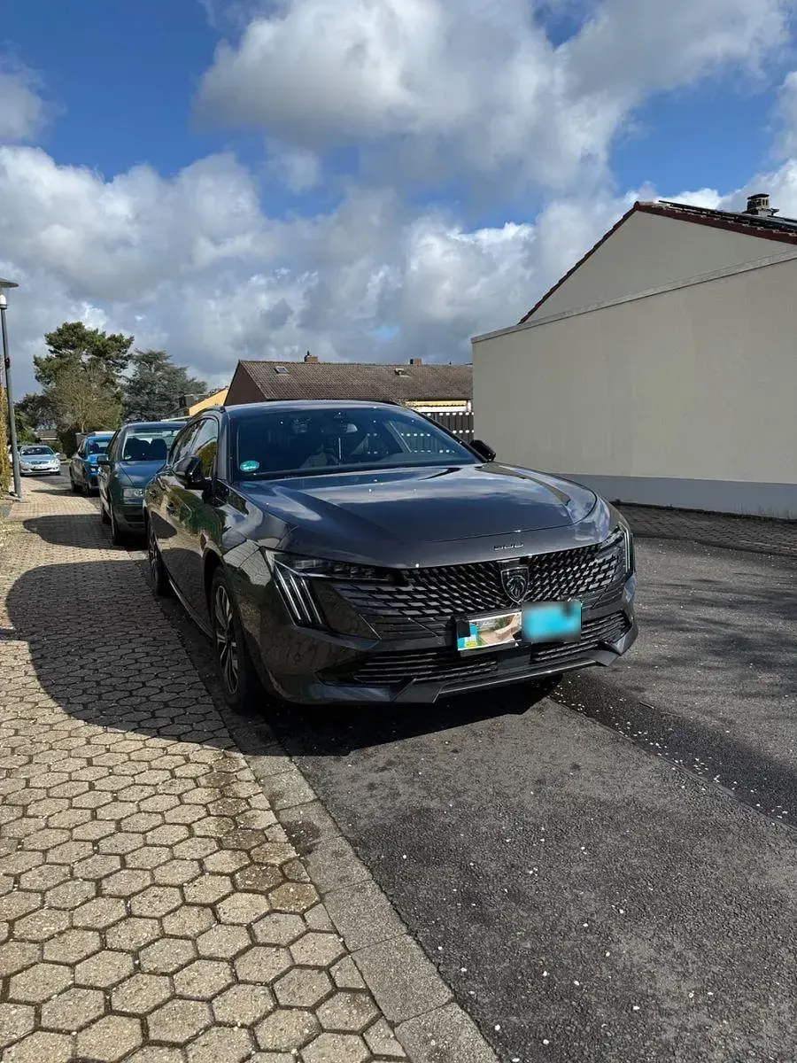 Gebraucht Peugeot 508 Allure 131 PS (96 kW) 2024 Grau Kombi