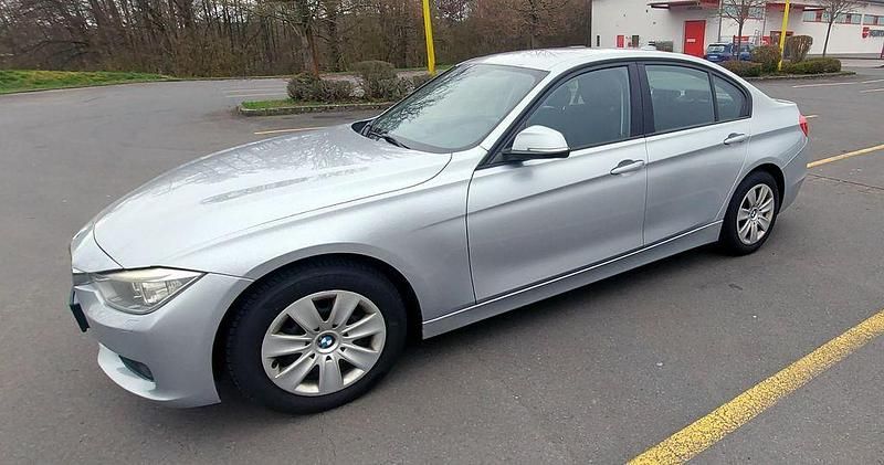 Gebraucht BMW 320 Comfort Edition 184 PS (135 kW) 2012 Silber Limousine