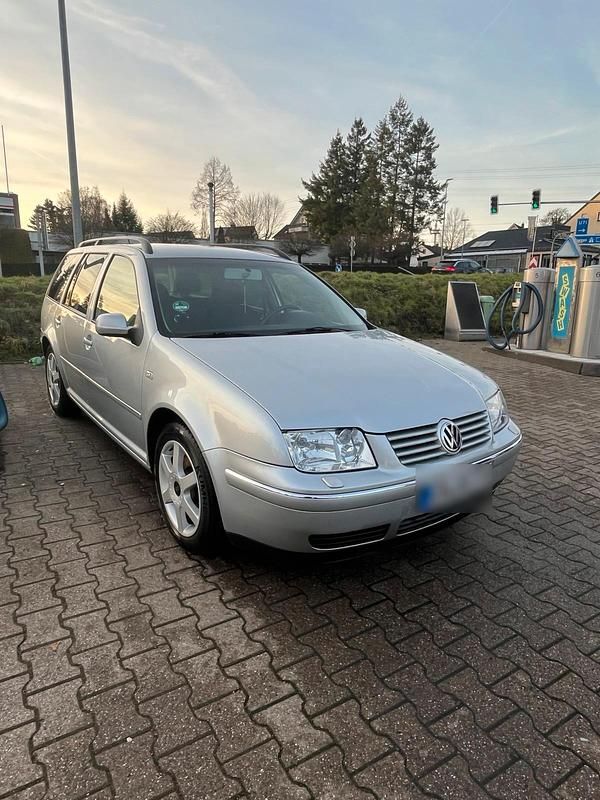 Gebraucht VW Bora 101 PS (74 kW) 2004 Silber Kombi