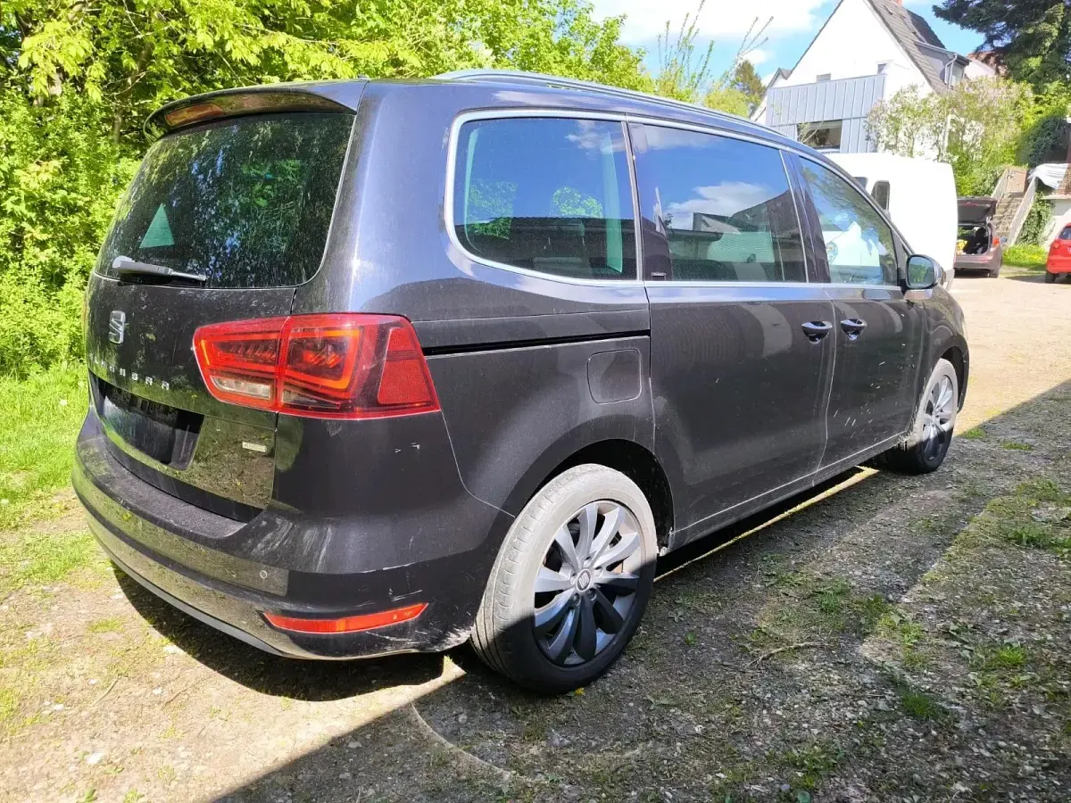 Gebraucht Seat Alhambra CONNECT 150 PS (110 kW) 2016 Schwarz Van / Kleinbus