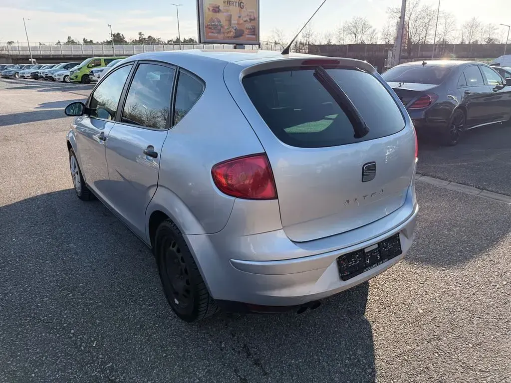 Używany Seat Altea 102 KM (75 kW) 2005 Minivan
