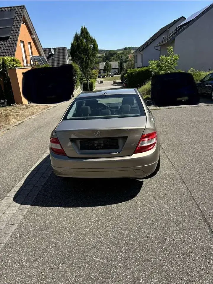 Gebraucht Mercedes C200 136 PS (100 kW) 2011 Beige Limousine