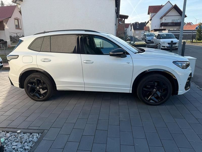 Gebraucht VW Tiguan Style 193 PS (141 kW) 2024 Weiß SUV