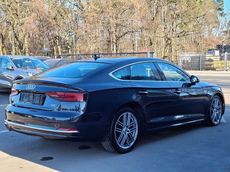 Gebraucht Audi A5 Sportback Design 190 PS (139 kW) 2017 Blau Kleinwagen