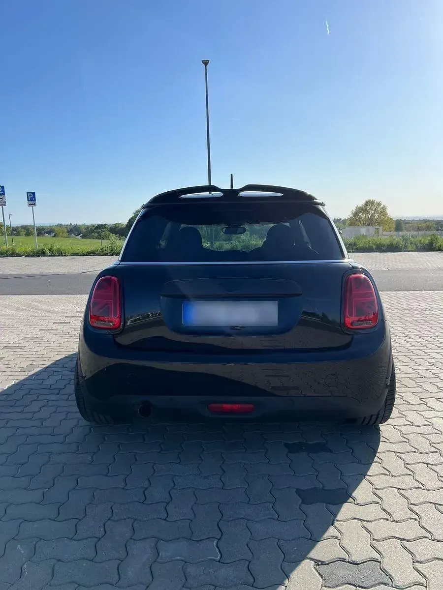 Usata Mini ONE 102 CV (75 kW) 2018 Nero Utilitaria