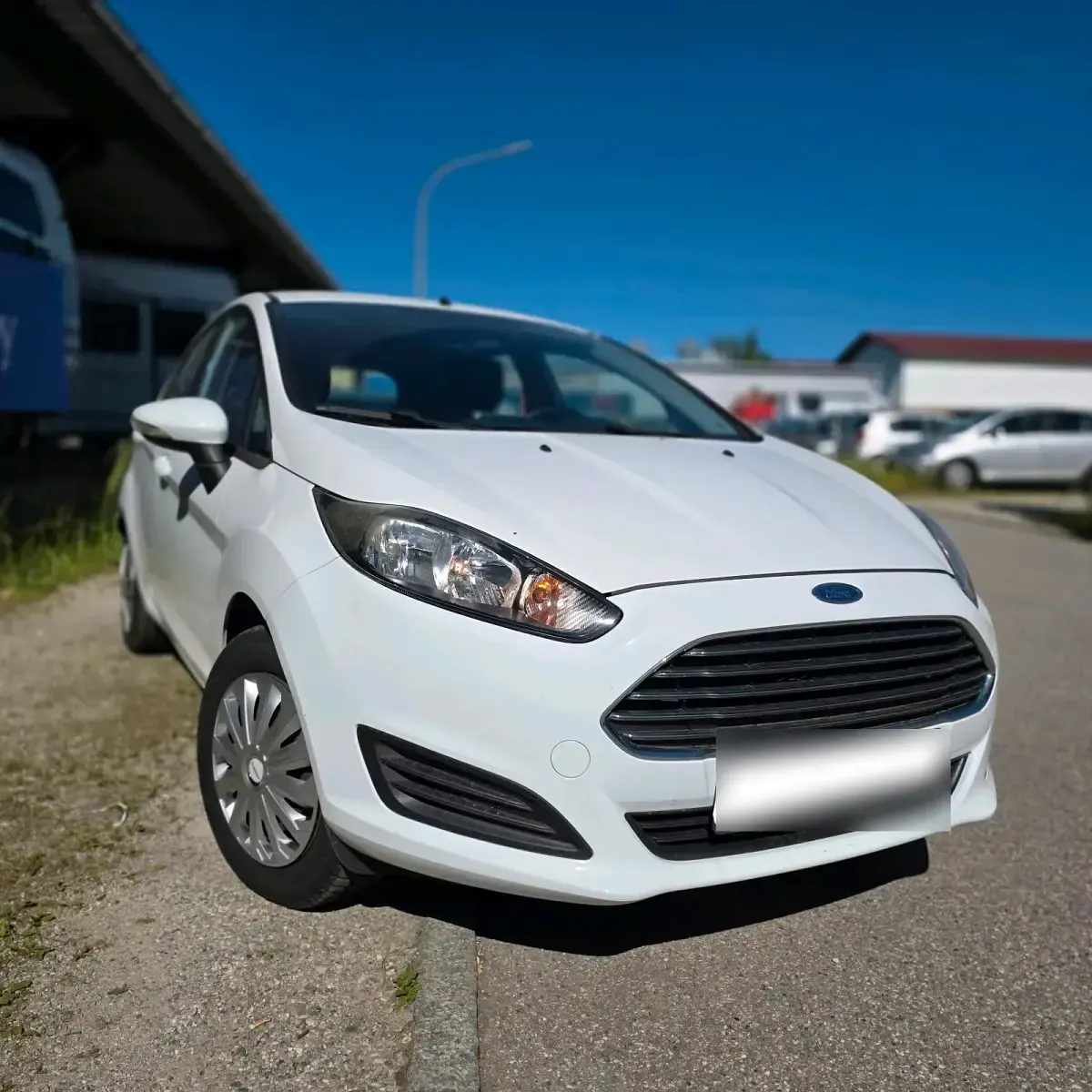 Gebraucht Ford Fiesta 82 PS (60 kW) 2013 Weiß Limousine
